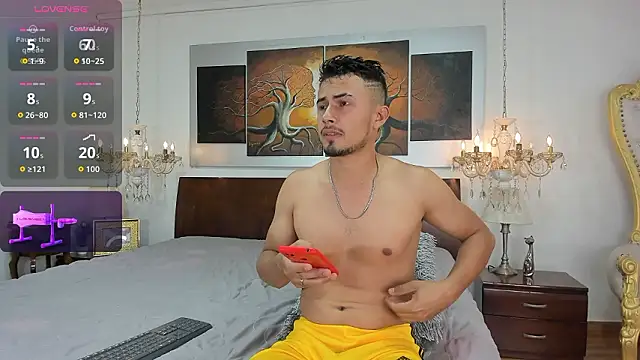 Valentiinoss online show from February 2026 09:15:02 PM