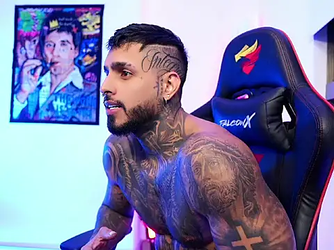 logan hugh8 online show from October 2025 12:44:02 AM