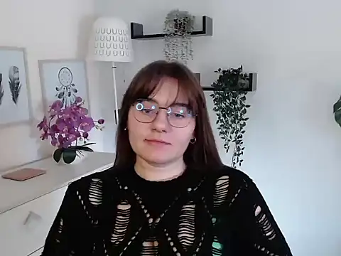 Snapshot of Julie_Diamond chatting on September 2025 12:42:02 PM Julie Diamond online show from September 2025 12:42:02 PM