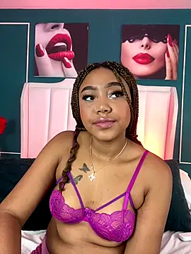 Snapshot of AngelaRoberts chatting on October 2025 04:16:02 PM AngelaRoberts online show from October 2025 04:16:02 PM