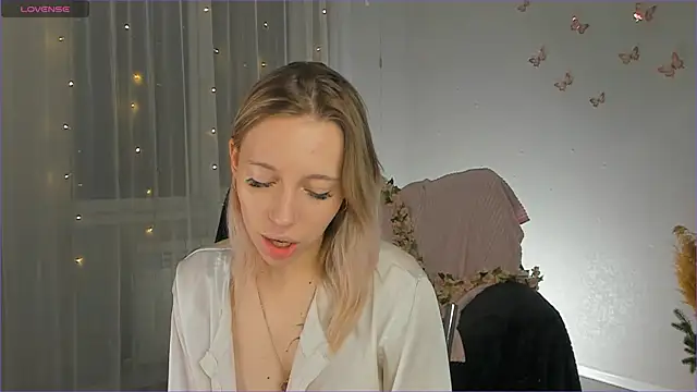 NyxaThorn online show from January 2026 02:41:01 PM