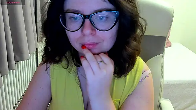 MilisaSweet777 online show from December 2025 08:05:01 PM