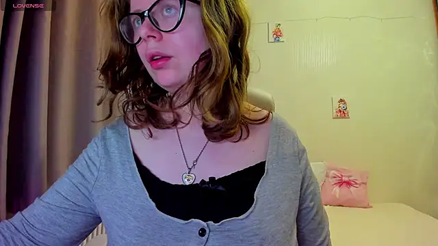 MilisaSweet777 online show from April 2026 07:22:01 PM