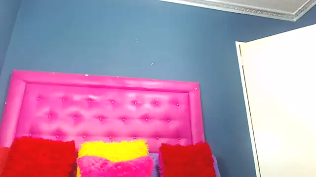 LoloQueen5 online show from February 2026 11:11:02 PM