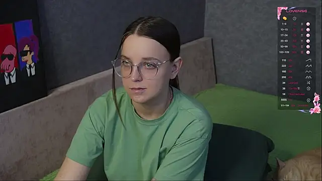 Violetwin online show from April 2026 11:21:01 AM