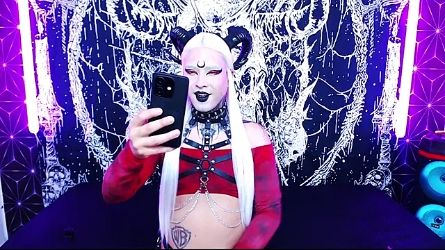 Snapshot of naomi_satan chatting on April 2026 11:22:02 PM naomi satan online show from April 2026 11:22:02 PM