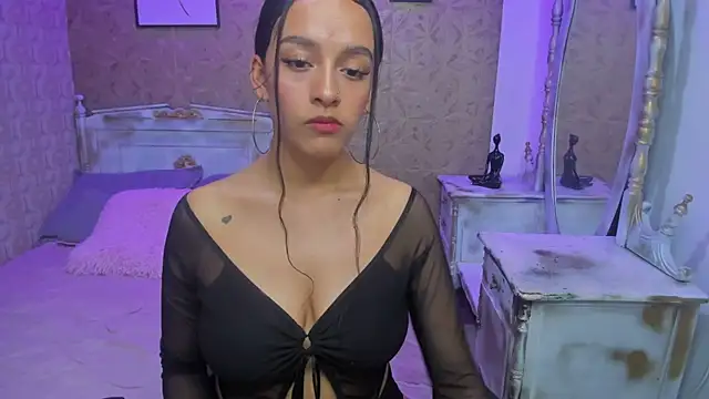 Salome Smitth 1 online show from January 2026 08:25:02 PM