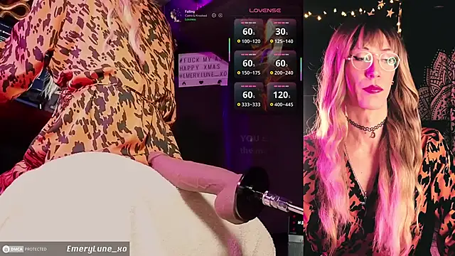 Snapshot of EmeryLune_xo chatting on January 2026 05:43:02 AM EmeryLune xo online show from January 2026 05:43:02 AM