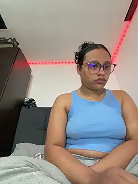 Snapshot of angels_evil chatting on November 2025 06:46:01 AM angels evil online show from November 2025 06:46:01 AM