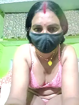 Snapshot of ZIVAA chatting on April 2026 08:04:02 AM ZIVAA online show from April 2026 08:04:02 AM