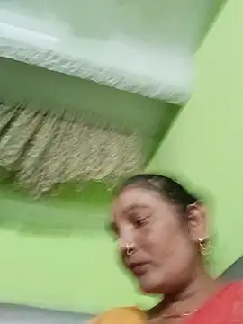 Snapshot of ZIVAA chatting on June 2026 06:57:01 AM ZIVAA online show from June 2026 06:57:01 AM