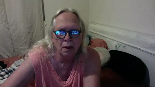 OldLadySara online show from May 2026 02:08:02 AM