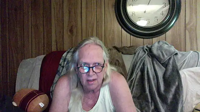 OldLadySara online show from July 2026 12:57:01 AM