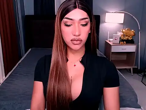 MystiqueQueen online show from April 2026 10:13:01 AM