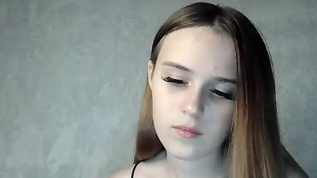 SweetLoraa online show from September 2025 03:16:01 PM