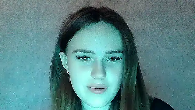 SweetLoraa online show from December 2025 01:40:02 PM