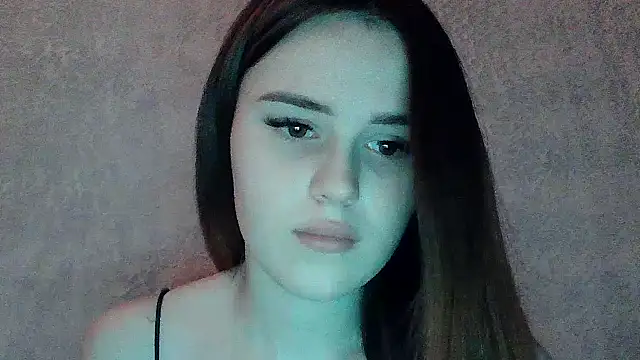 SweetLoraa online show from March 2026 05:52:01 PM