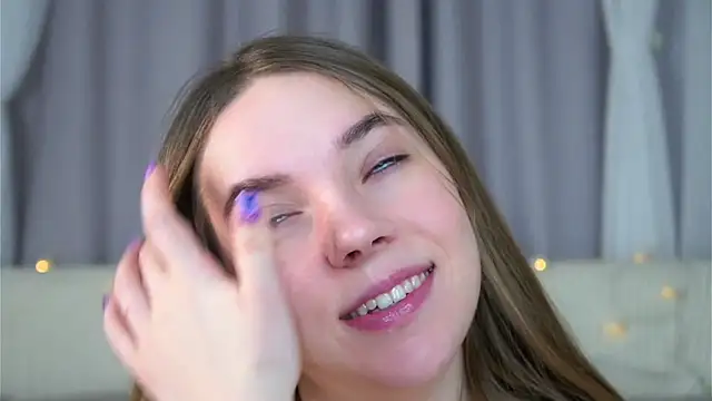 KarriBrownd online show from January 2026 01:11:01 AM