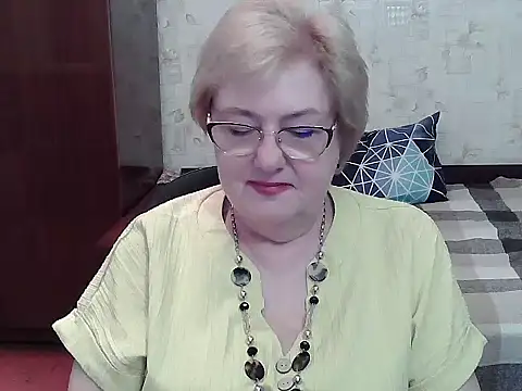 Snapshot of Renata62011 chatting on June 2026 01:50:01 PM Renata62011 online show from June 2026 01:50:01 PM