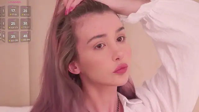 Nesolla online show from November 2025 06:10:01 PM