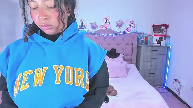 Gabi Jhons 23 online show from September 2025 11:47:01 AM