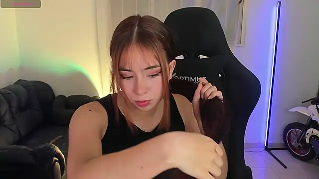 Aishelyng online show from November 2025 04:03:02 AM