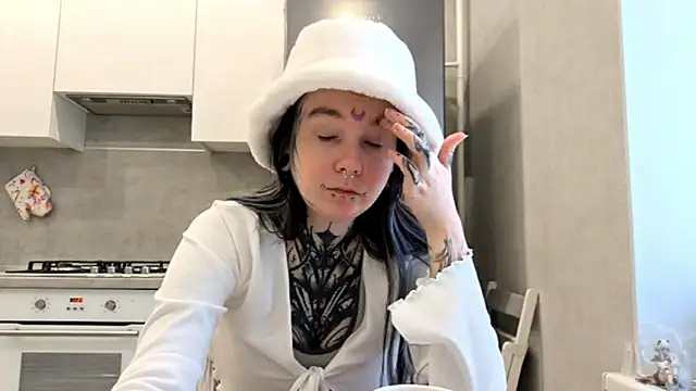 Snapshot of HighelikeGirl chatting on March 2026 06:10:01 AM HighelikeGirl online show from March 2026 06:10:01 AM