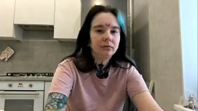 Snapshot of HighelikeGirl chatting on March 2026 06:28:02 AM HighelikeGirl online show from March 2026 06:28:02 AM