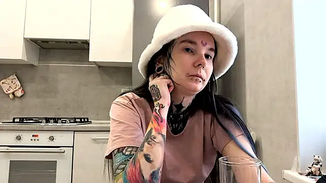 Snapshot of HighelikeGirl chatting on March 2026 06:28:02 AM HighelikeGirl online show from March 2026 06:28:02 AM