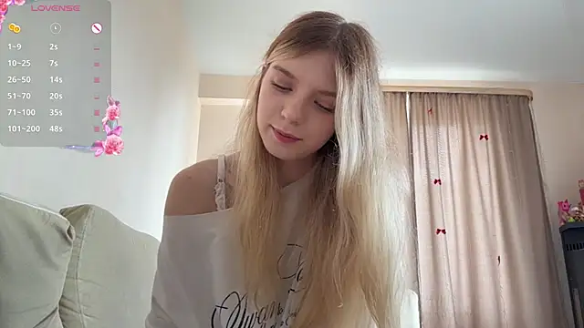 Snapshot of FruityXo chatting on July 2026 12:01:02 PM FruityXo online show from July 2026 12:01:02 PM