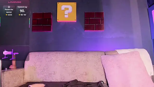 Zoe Ruiiz online show from December 2025 10:38:01 PM