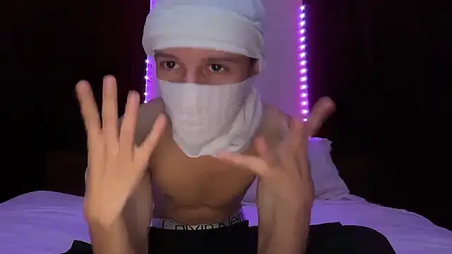 holydirt luxeno1 online show from September 2025 04:19:02 PM