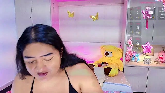 Snapshot of LilyWhitney chatting on July 2026 04:29:01 AM LilyWhitney online show from July 2026 04:29:01 AM
