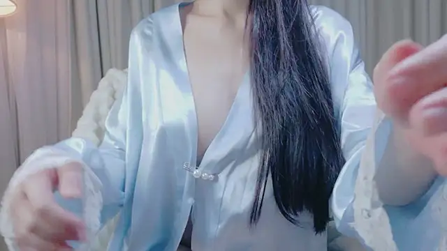 Snapshot of Vessi-babe chatting on February 2026 06:08:01 PM Vessi-babe online show from February 2026 06:08:01 PM