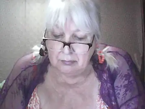 Snapshot of Alexia64231 chatting on May 2026 01:56:01 AM Alexia64231 online show from May 2026 01:56:01 AM