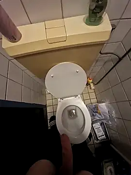 Snapshot of johannys123 chatting on December 2025 06:03:02 PM johannys123 online show from December 2025 06:03:02 PM