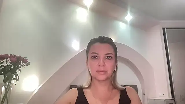 Snapshot of Beautysoul_ chatting on September 2025 04:34:02 PM Beautysoul online show from September 2025 04:34:02 PM