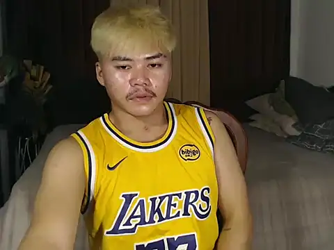 hot emman online show from April 2026 12:43:01 PM