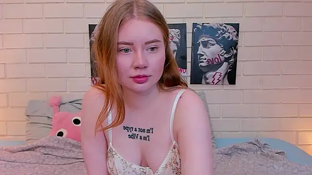 Snapshot of Lillie_Berry chatting on October 2025 04:59:02 AM Lillie Berry online show from October 2025 04:59:02 AM