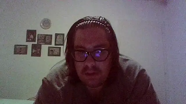 chubbyDavid1998 online show from May 2026 05:43:02 PM