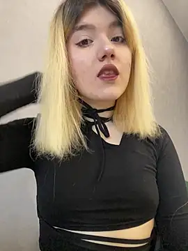 Snapshot of Cherry___Blossom chatting on January 2026 09:02:02 AM Cherry Blossom online show from January 2026 09:02:02 AM