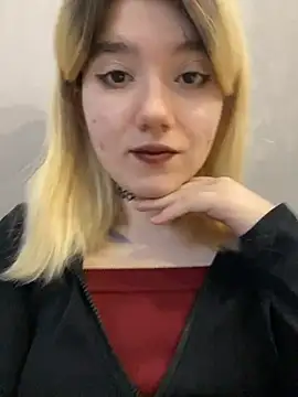 Snapshot of Cherry___Blossom chatting on February 2026 11:05:02 AM Cherry Blossom online show from February 2026 11:05:02 AM