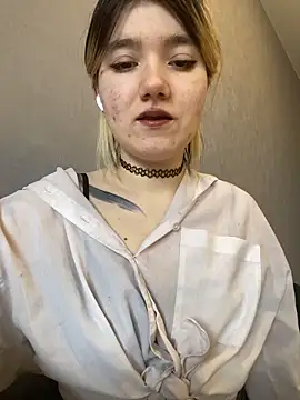 Snapshot of Cherry___Blossom chatting on February 2026 09:04:02 AM Cherry Blossom online show from February 2026 09:04:02 AM