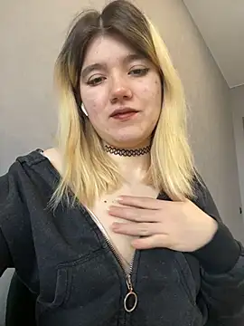 Snapshot of Cherry___Blossom chatting on February 2026 09:06:02 AM Cherry Blossom online show from February 2026 09:06:02 AM