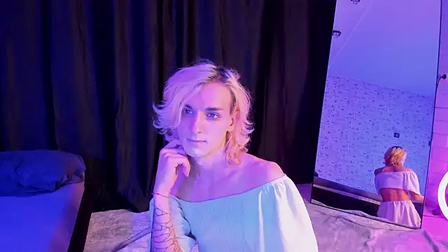 Anjela Botton online show from October 2025 06:15:01 PM