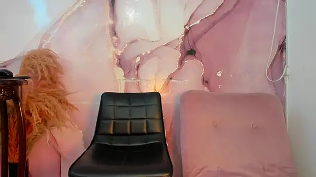 Nini Beyker online show from October 2025 01:18:01 PM