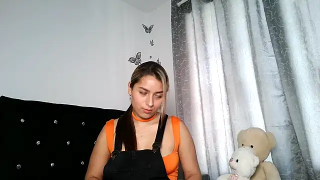 Snapshot of abella-lemus chatting on November 2025 03:01:02 PM abella-lemus online show from November 2025 03:01:02 PM