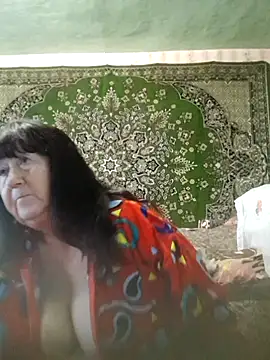 CrystalLime6411 online show from November 2025 12:11:01 PM