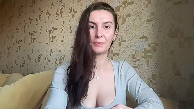 KatalinaQE online show from March 2026 02:08:01 PM