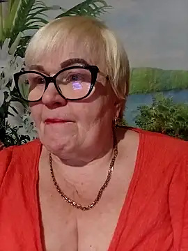 VioletSweet5566 online show from February 2026 05:22:02 PM